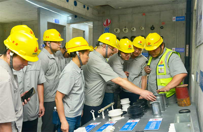 为进一步推进优质客户高效履约，提升交付品质、达成客户满意，2025年6月25日，DG视讯建设集团在上海组织召开2025年越秀地产、华润置业客户履约推进会。